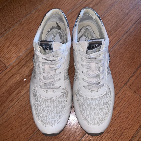 Michael Kors Shoes - ✨Michael Kors Sneakers✨